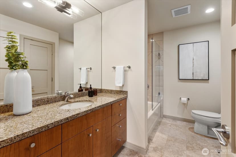 Property photo for 5607 104th Avenue NE, Kirkland photo 30