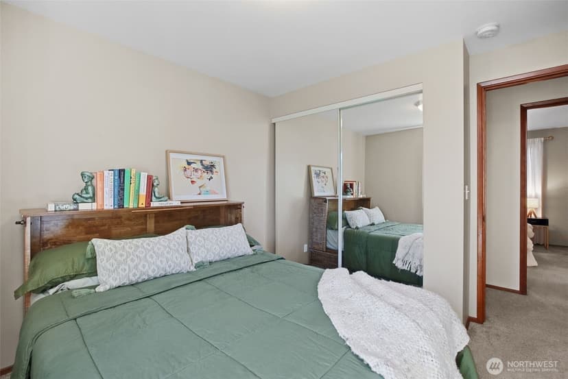 Property photo for 30211 10th Avenue S, Federal Way photo 19