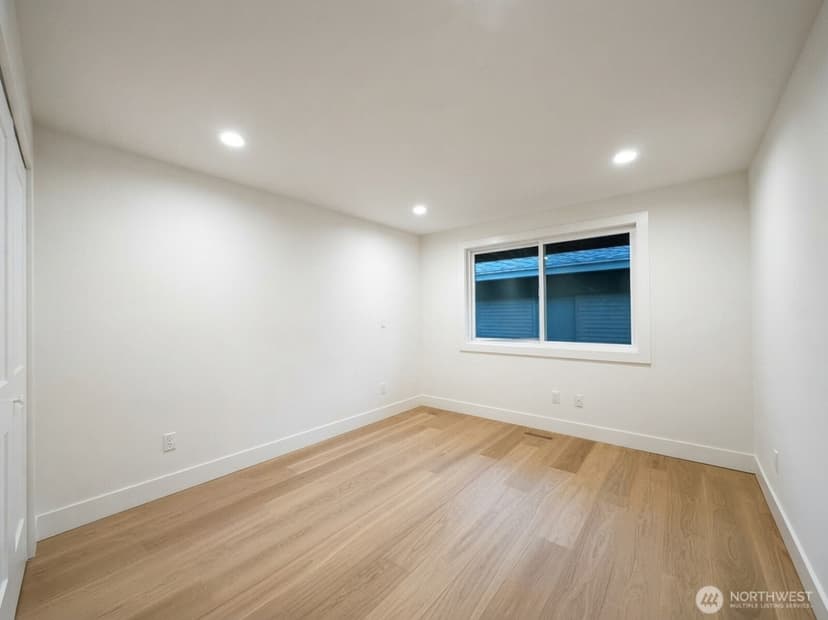 Property photo for 14000 Somerset Blvd SE, Bellevue photo 31