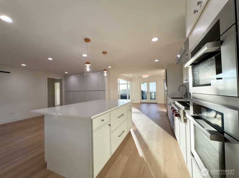 Property photo for 14000 Somerset Blvd SE, Bellevue photo 22