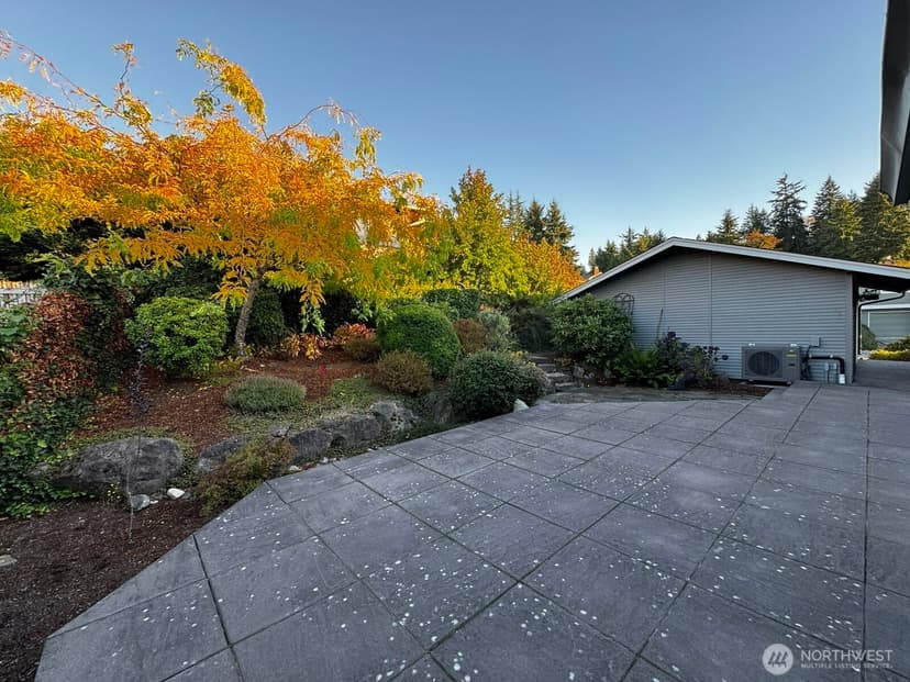 Property photo for 14000 Somerset Blvd SE, Bellevue photo 36