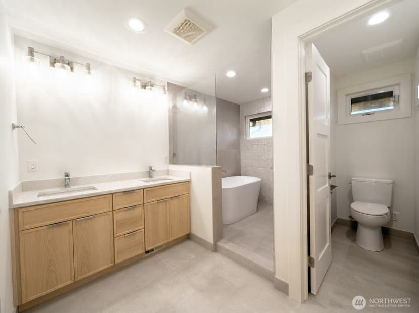 Property photo for 14000 Somerset Blvd SE, Bellevue photo 28