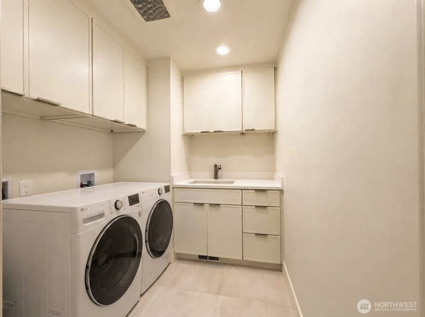 Property photo for 14000 Somerset Blvd SE, Bellevue photo 35