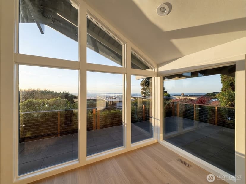 Property photo for 14000 Somerset Blvd SE, Bellevue photo 14