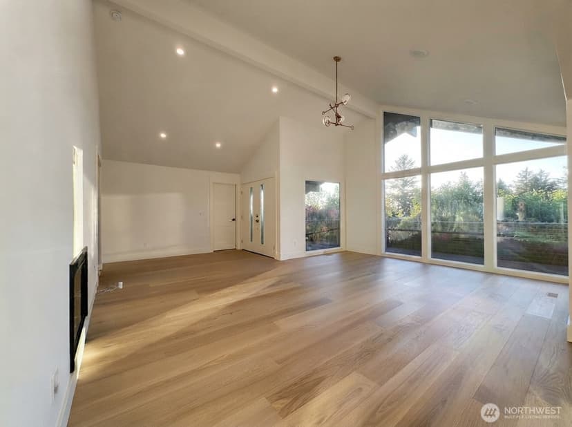 Property photo for 14000 Somerset Blvd SE, Bellevue photo 12