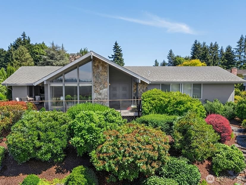 Property photo for 14000 Somerset Blvd SE, Bellevue