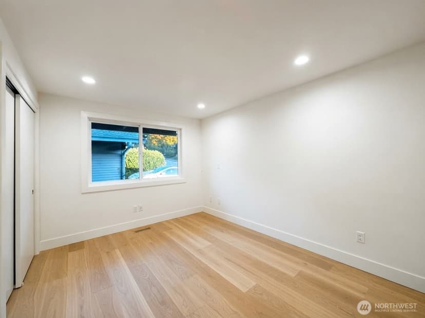 Property photo for 14000 Somerset Blvd SE, Bellevue photo 32