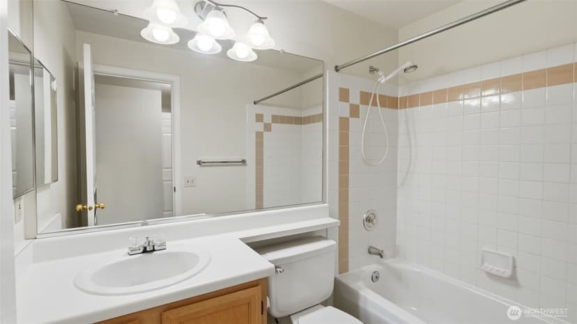 Property photo for 927 132nd Street SW #F5, Everett photo 22