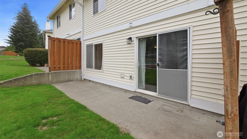 Property photo for 927 132nd Street SW #F5, Everett photo 34