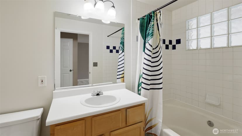 Property photo for 927 132nd Street SW #F5, Everett photo 23