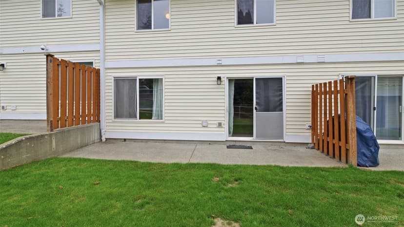 Property photo for 927 132nd Street SW #F5, Everett photo 35