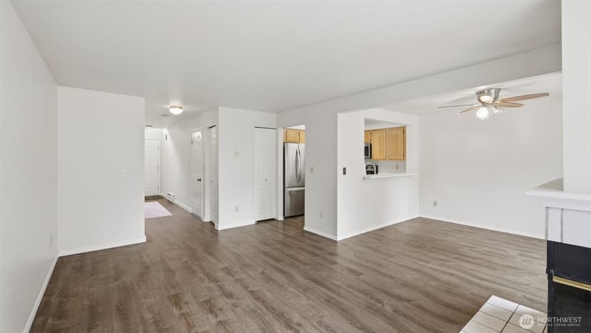 Property photo for 927 132nd Street SW #F5, Everett photo 6