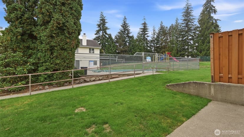 Property photo for 927 132nd Street SW #F5, Everett photo 36