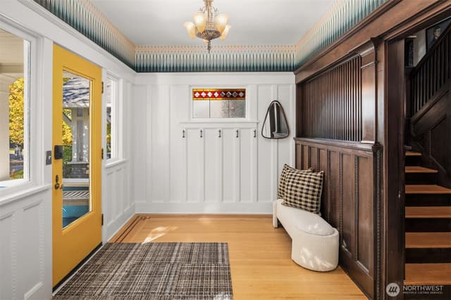 Property photo for 1154 18th Avenue E, Seattle photo 3