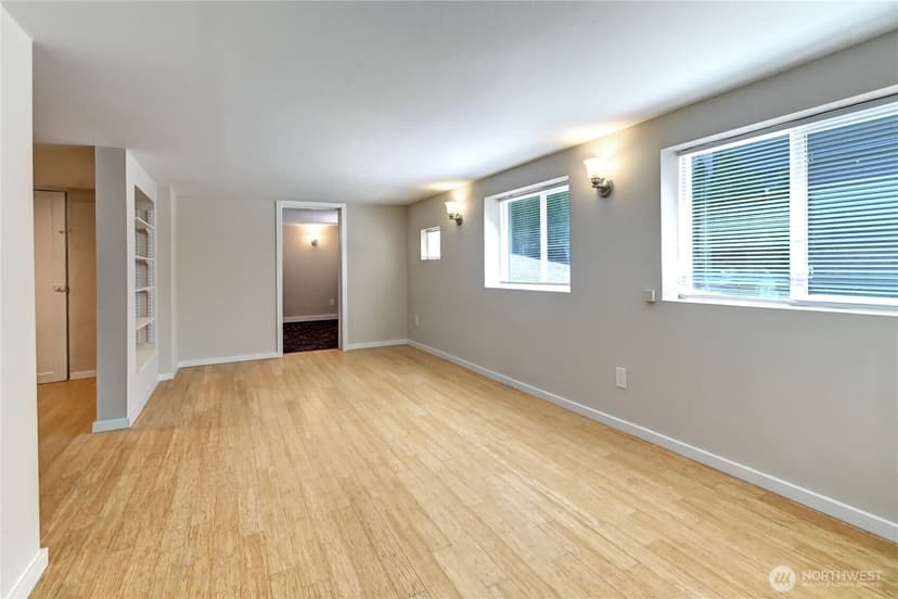 Property photo for 7043 17 Avenue NW, Seattle photo 22