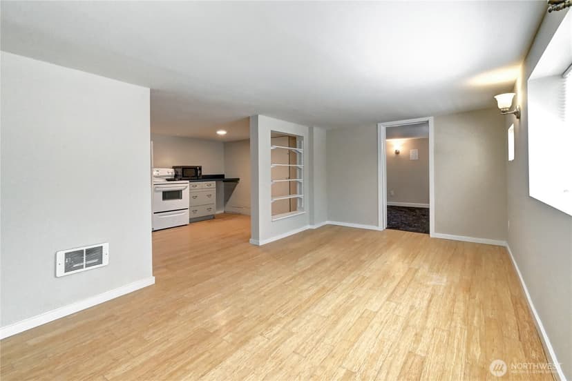 Property photo for 7043 17 Avenue NW, Seattle photo 23