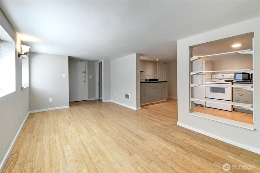 Property photo for 7043 17 Avenue NW, Seattle photo 21