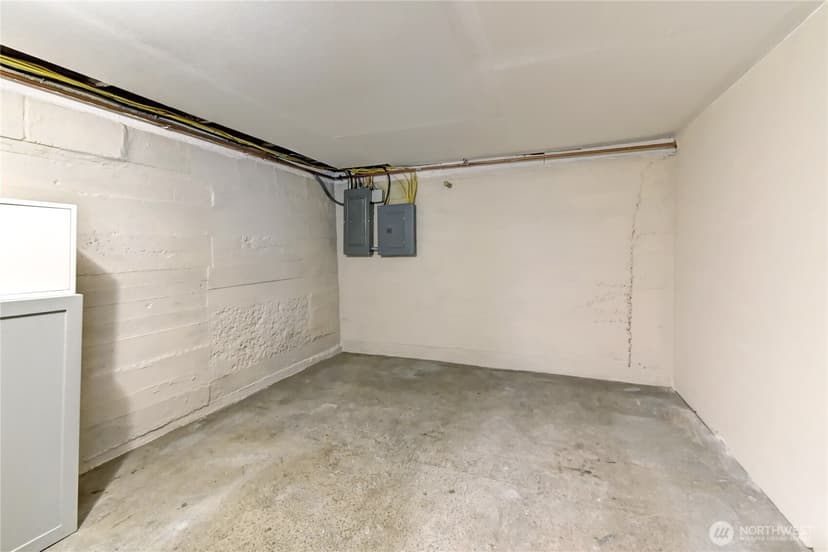 Property photo for 7043 17 Avenue NW, Seattle photo 30