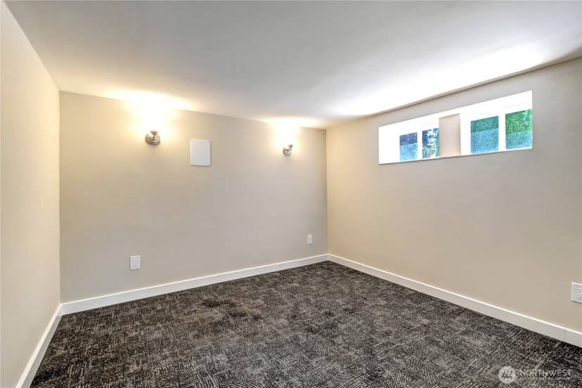 Property photo for 7043 17 Avenue NW, Seattle photo 25