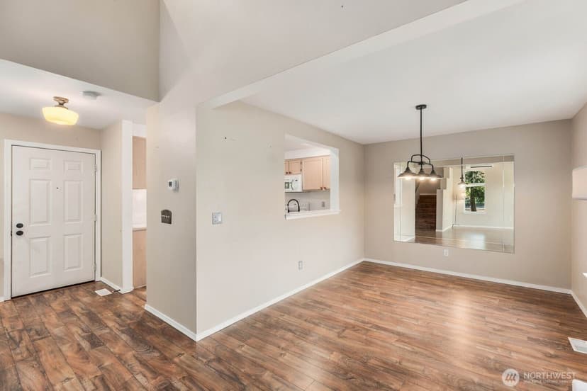 Property photo for 16918 Cobblestone Drive, Lynnwood photo 11