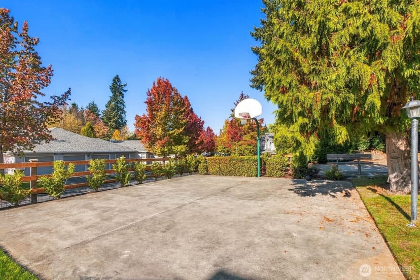 Property photo for 16918 Cobblestone Drive, Lynnwood photo 32