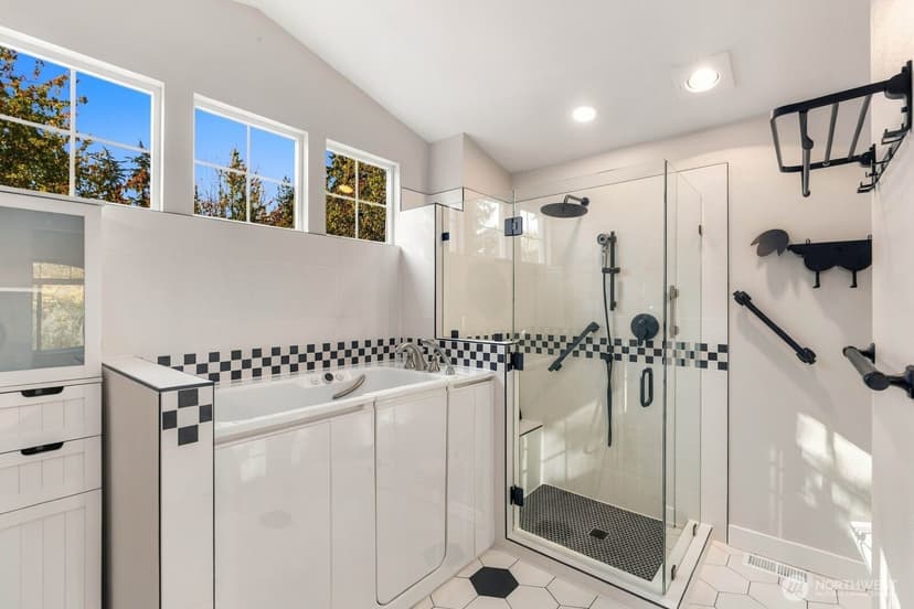 Property photo for 16918 Cobblestone Drive, Lynnwood photo 21