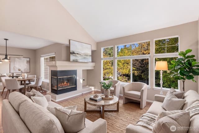 Property photo for 16918 Cobblestone Drive, Lynnwood photo 4