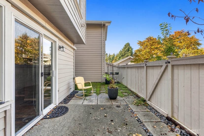 Property photo for 16918 Cobblestone Drive, Lynnwood photo 28
