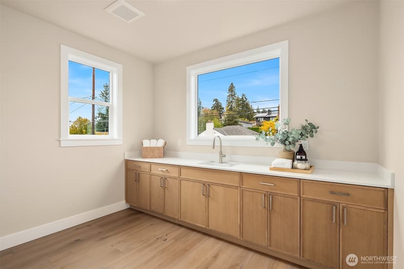 Property photo for 3020 38th Avenue W, Seattle photo 22