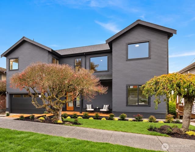 Property photo for 3020 38th Avenue W, Seattle