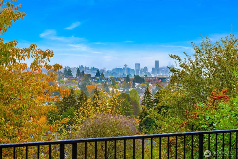 Property photo for 3020 38th Avenue W, Seattle photo 29