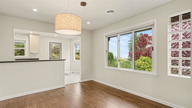 Property photo for 10680 Marine View Drive SW, Seattle photo 5