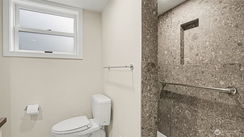 Property photo for 10680 Marine View Drive SW, Seattle photo 19