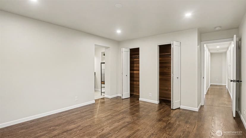 Property photo for 10680 Marine View Drive SW, Seattle photo 9