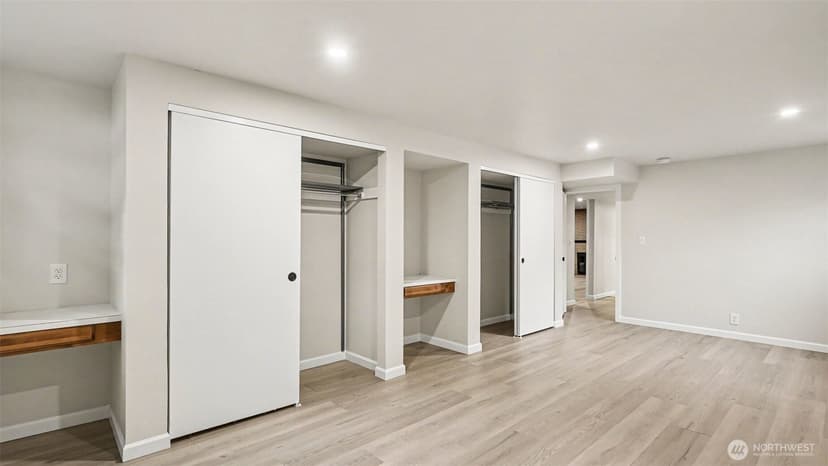 Property photo for 10680 Marine View Drive SW, Seattle photo 17