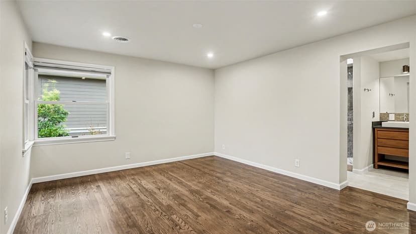 Property photo for 10680 Marine View Drive SW, Seattle photo 10