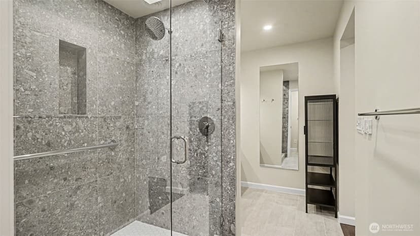 Property photo for 10680 Marine View Drive SW, Seattle photo 14