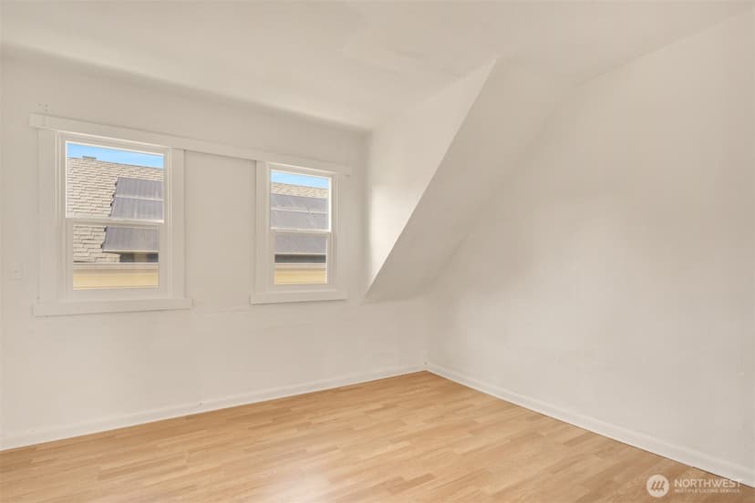 Property photo for 940 N 76th Street, Seattle photo 21