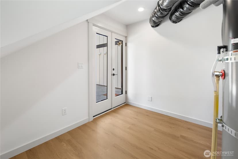 Property photo for 2652 B NW 95th Street, Seattle photo 14