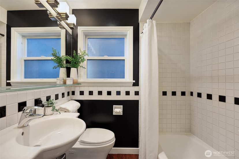 Property photo for 6206 34th Avenue NW, Seattle photo 15