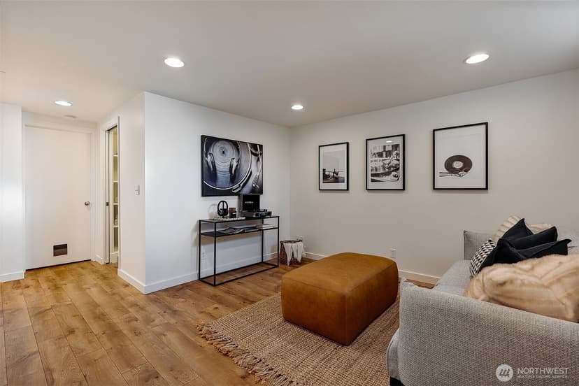 Property photo for 6206 34th Avenue NW, Seattle photo 31