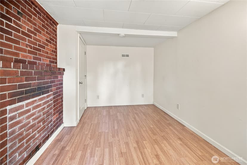 Property photo for 11018 27th Avenue NE, Seattle photo 22