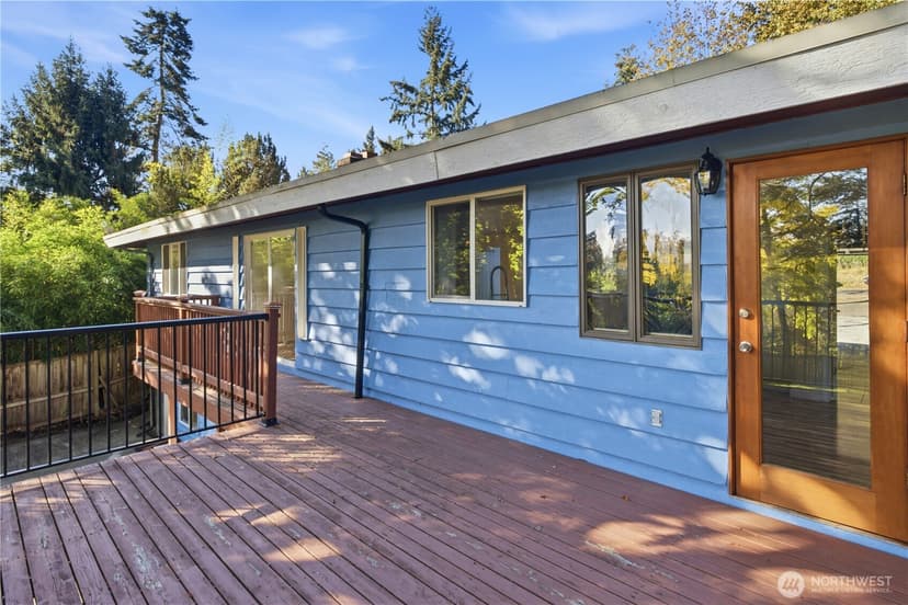 Property photo for 11018 27th Avenue NE, Seattle photo 37