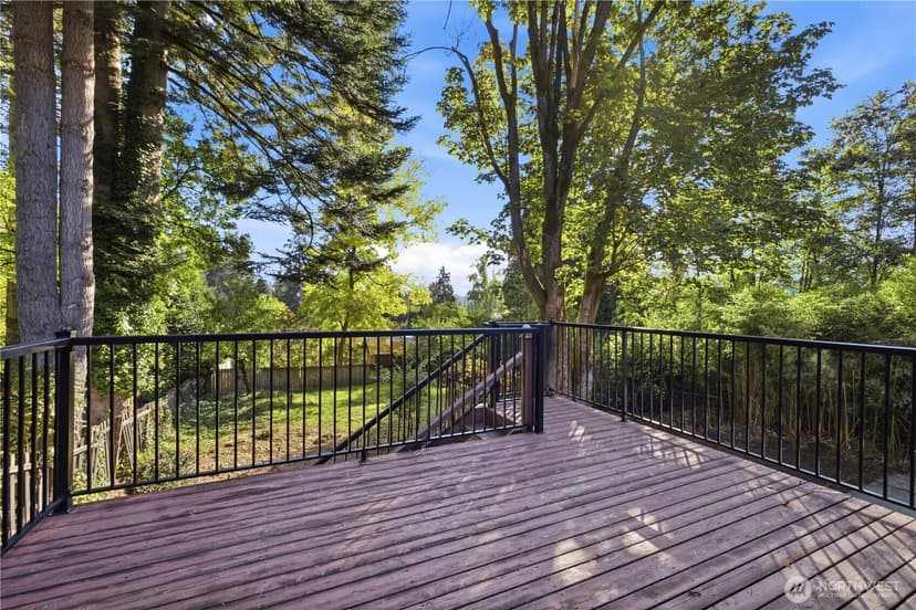 Property photo for 11018 27th Avenue NE, Seattle photo 35