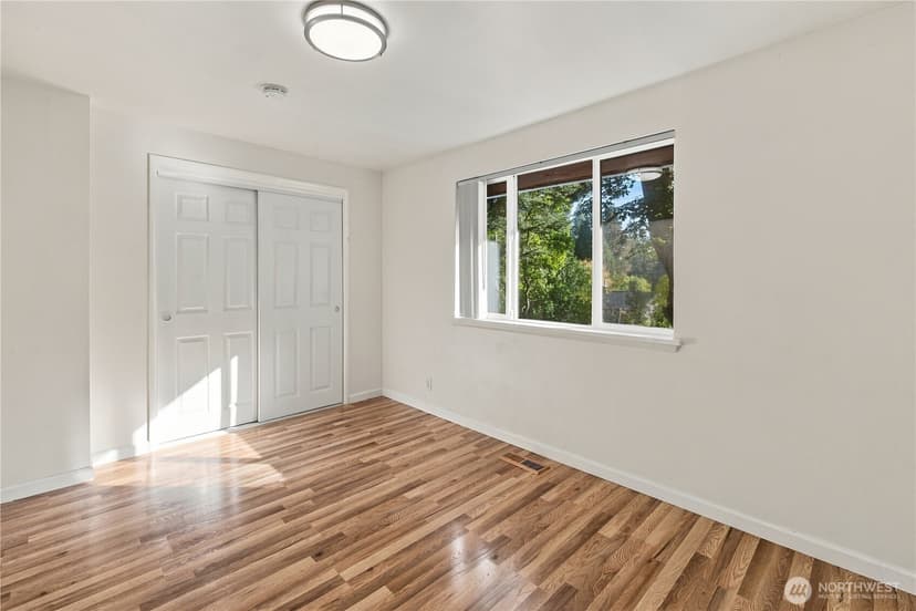 Property photo for 11018 27th Avenue NE, Seattle photo 17