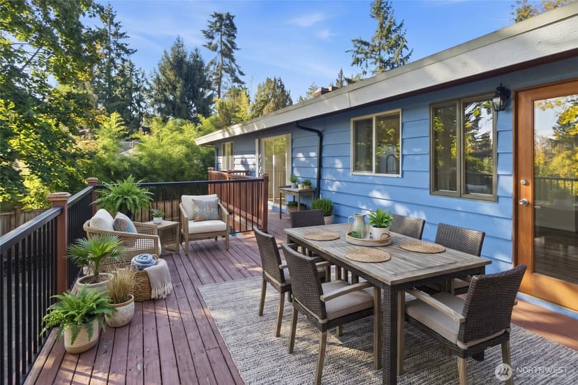 Property photo for 11018 27th Avenue NE, Seattle photo 36