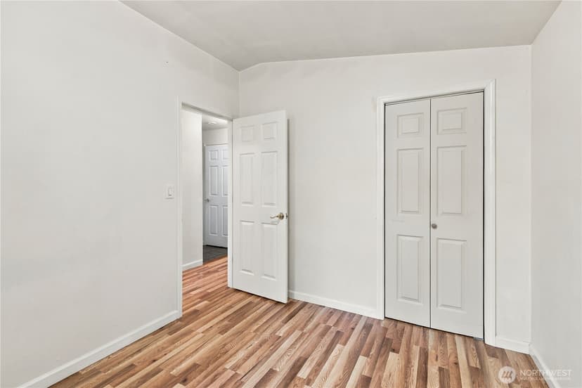 Property photo for 11018 27th Avenue NE, Seattle photo 15