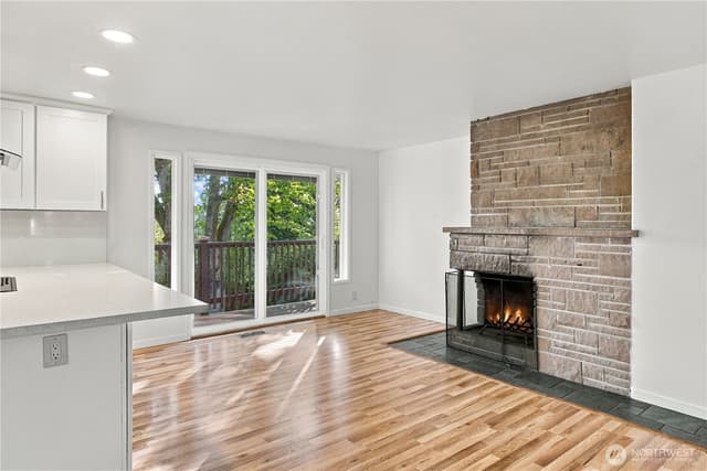 Property photo for 11018 27th Avenue NE, Seattle photo 3