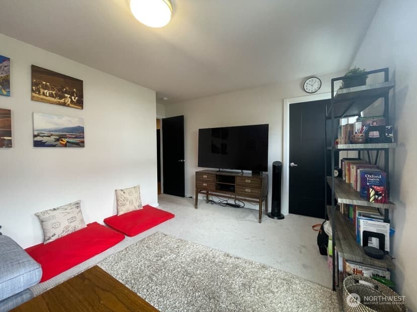 Property photo for 8527 Interlake Avenue N, Seattle photo 22