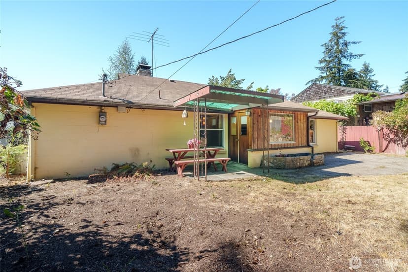 Property photo for 15326 Stone Ave N, Shoreline photo 21